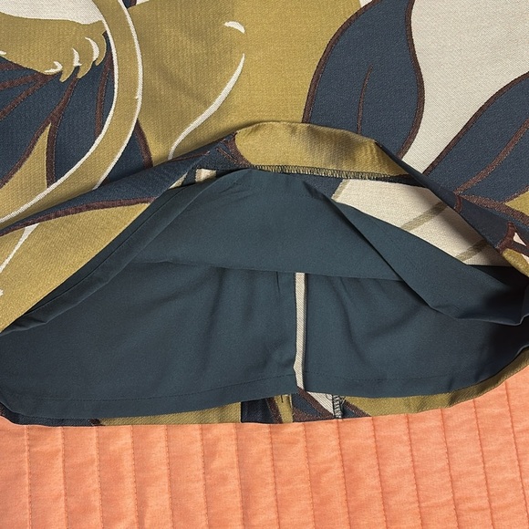 Ann Taylor NWT Jacquard Lioness Cougar Panther Jungle Motif Skirt size 4 - Picture 4 of 15